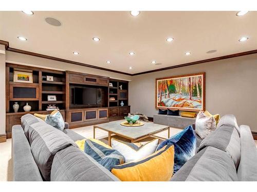 3822 11 Street Sw, Calgary, AB - Indoor Photo Showing Living Room