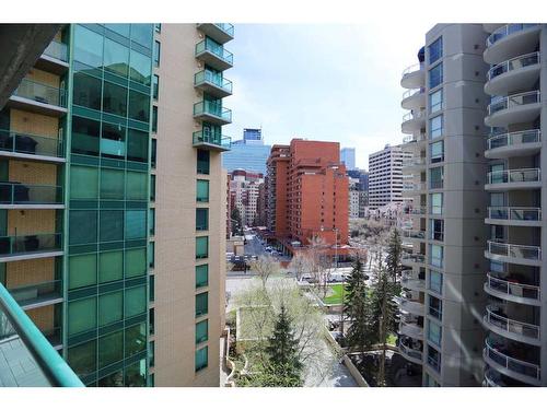 704-837 2 Avenue Sw, Calgary, AB - Outdoor With Balcony With Facade