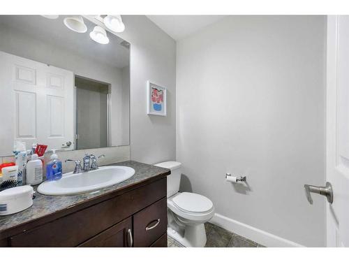 110 Windstone Crescent Sw, Airdrie, AB - Indoor Photo Showing Bathroom