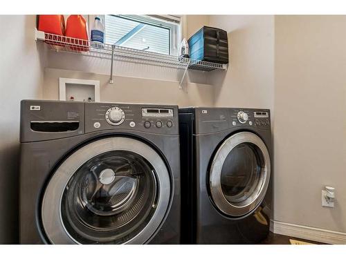 119 Crystal Green Drive, Okotoks, AB - Indoor Photo Showing Laundry Room
