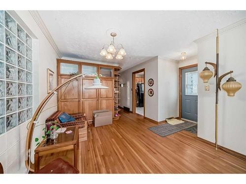 1415/1417 Rosehill Drive Nw, Calgary, AB - Indoor Photo Showing Other Room