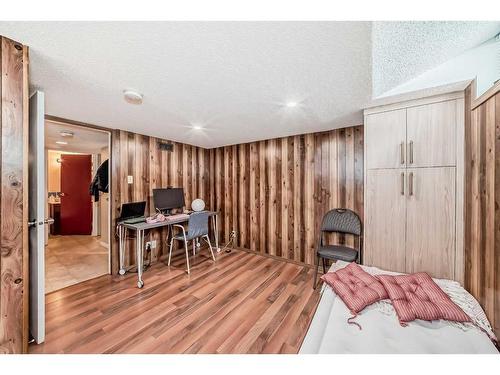 1415/1417 Rosehill Drive Nw, Calgary, AB - Indoor Photo Showing Other Room
