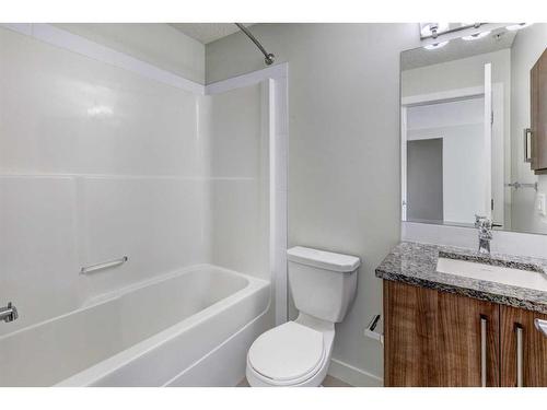 211-12 Sage Hill Terrace Nw, Calgary, AB - Indoor Photo Showing Bathroom