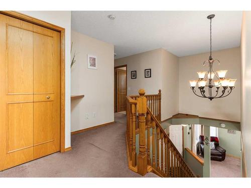 287 Del Ray Road Ne, Calgary, AB - Indoor Photo Showing Other Room