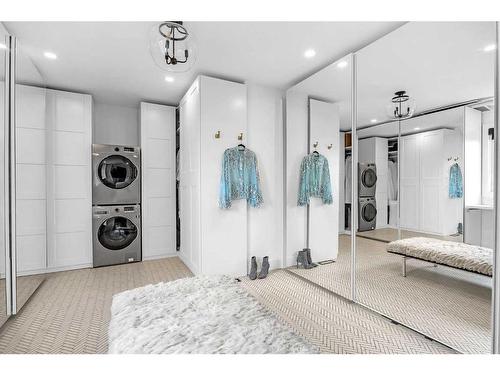 36 Elmont Green Sw, Calgary, AB - Indoor Photo Showing Laundry Room