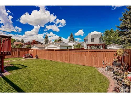 68 Woodford Close Sw, Calgary, AB - Outdoor