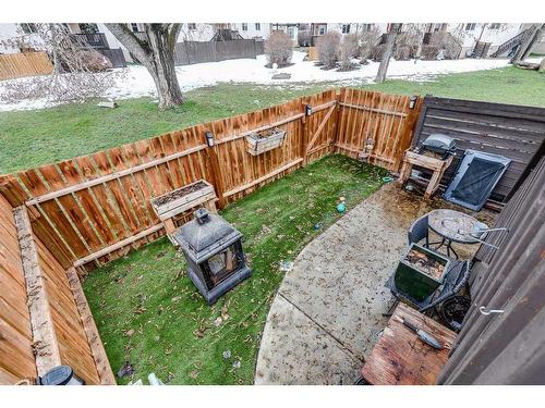 120 Oaktree Close Sw, Calgary, AB - Outdoor