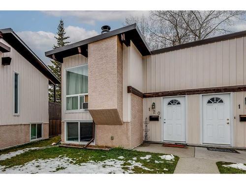 120 Oaktree Close Sw, Calgary, AB - Outdoor