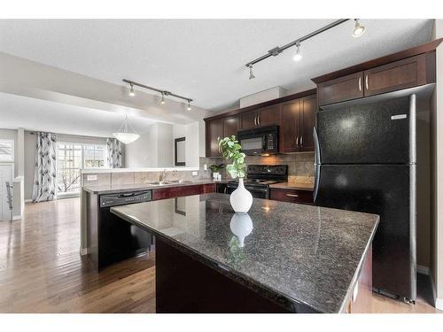 181 New Brighton Villas Se, Calgary, AB - Indoor Photo Showing Kitchen With Upgraded Kitchen