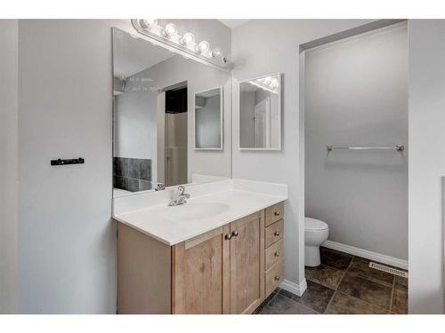 317 Bayside Place Sw, Airdrie, AB - Indoor Photo Showing Bathroom