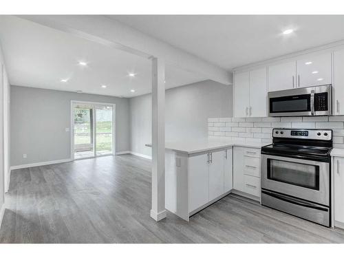 317 Bayside Place Sw, Airdrie, AB - Indoor Photo Showing Kitchen