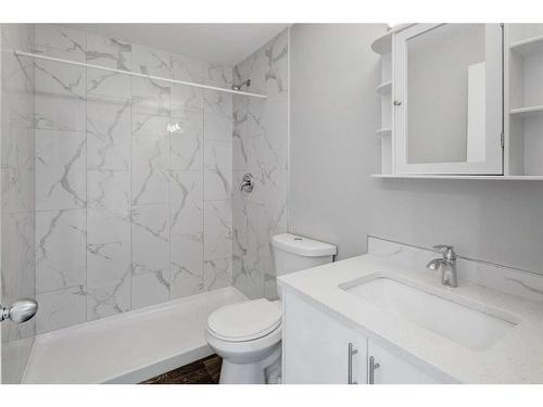 317 Bayside Place Sw, Airdrie, AB - Indoor Photo Showing Bathroom