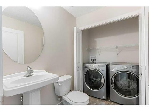 57 Evansdale Landing Nw, Calgary, AB - Indoor Photo Showing Laundry Room