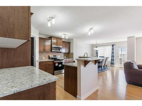 57 Evansdale Landing Nw, Calgary, AB - Indoor Photo Showing Kitchen
