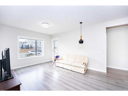 111-20 Sage Hill Terrace Nw, Calgary, AB - Indoor Photo Showing Living Room