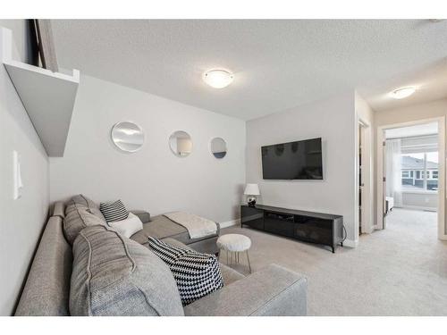 63 Legacy Glen Row Se, Calgary, AB - Indoor Photo Showing Living Room