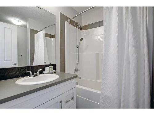 198 Copperpond Street Se, Calgary, AB - Indoor Photo Showing Bathroom