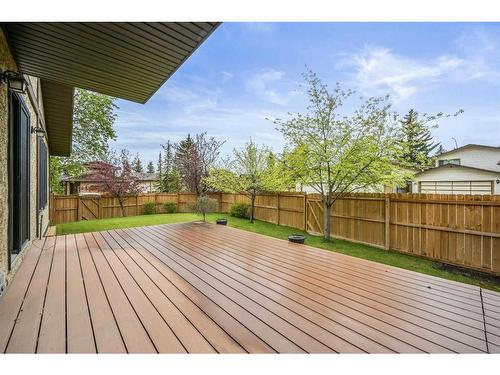 31 Edgepark Crescent Nw, Calgary, AB - Outdoor With Deck Patio Veranda