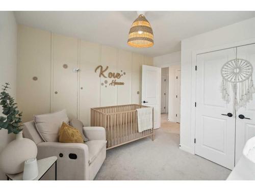 301 Sundown Road, Cochrane, AB - Indoor Photo Showing Living Room