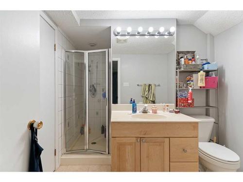 55 Coleridge Crescent Nw, Calgary, AB - Indoor Photo Showing Bathroom