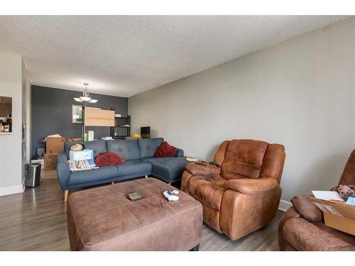 408-540 18 Avenue Sw, Calgary, AB - Indoor Photo Showing Living Room