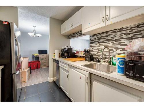 408-540 18 Avenue Sw, Calgary, AB - Indoor Photo Showing Kitchen