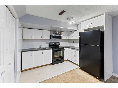 144 Whitlow Place Ne, Calgary, AB - Indoor Photo Showing Kitchen