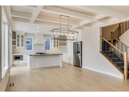 1512 Coopers Point Sw, Airdrie, AB - Indoor Photo Showing Kitchen