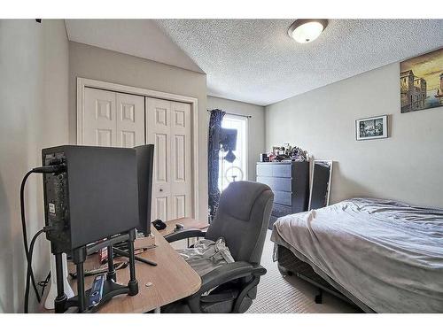 250 Royal Oak Heath Nw, Calgary, AB - Indoor Photo Showing Bedroom