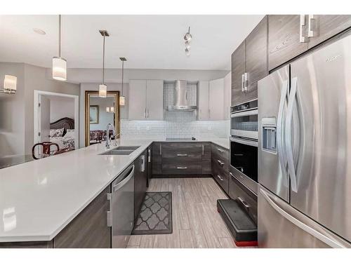 605-122 Mahogany Centre Se, Calgary, AB - Indoor Photo Showing Kitchen With Stainless Steel Kitchen With Double Sink With Upgraded Kitchen