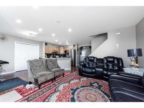 75 Saddlebrook Gardens Ne, Calgary, AB - Indoor Photo Showing Living Room