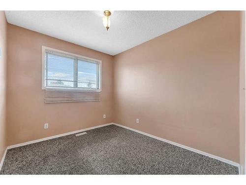 36 Whitehaven Road Ne, Calgary, AB - Indoor Photo Showing Other Room