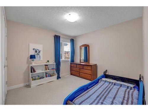 66 Cranridge Terrace Se, Calgary, AB - Indoor Photo Showing Bedroom