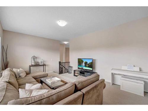 66 Cranridge Terrace Se, Calgary, AB - Indoor Photo Showing Living Room