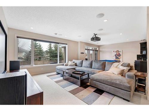 66 Cranridge Terrace Se, Calgary, AB - Indoor Photo Showing Living Room