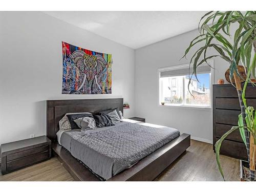 256 Sunset Heights, Crossfield, AB - Indoor Photo Showing Bedroom