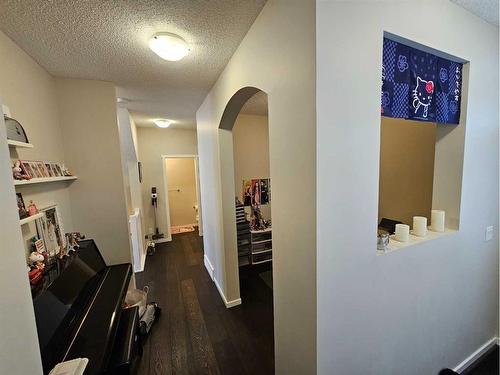 215 Nolancrest Rise Nw, Calgary, AB - Indoor Photo Showing Other Room