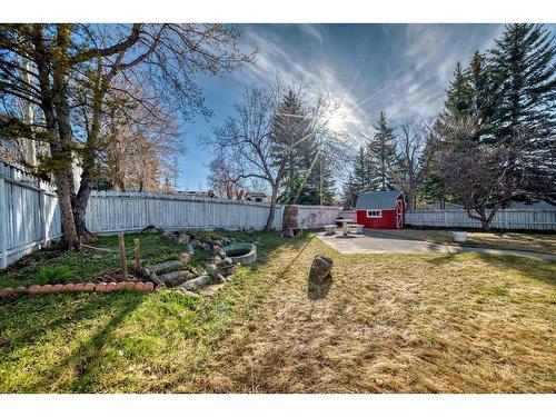 5872 Dalford Hill Nw, Calgary, AB - Outdoor With Backyard