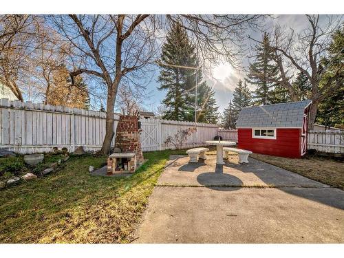 5872 Dalford Hill Nw, Calgary, AB - Outdoor
