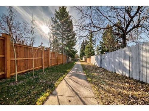 5872 Dalford Hill Nw, Calgary, AB - Outdoor
