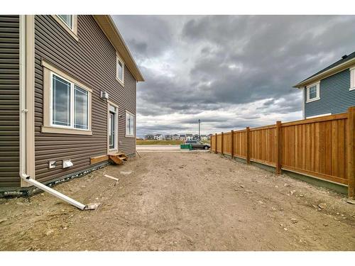563 Osborne Drive, Airdrie, AB - Outdoor With Exterior