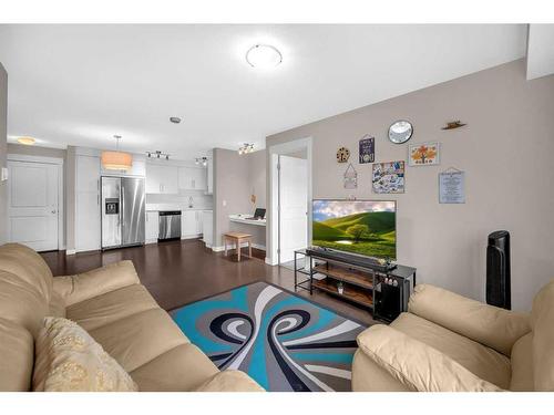 4411-302 Skyview Ranch Drive Ne, Calgary, AB - Indoor Photo Showing Living Room