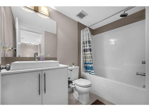 4411-302 Skyview Ranch Drive Ne, Calgary, AB - Indoor Photo Showing Bathroom