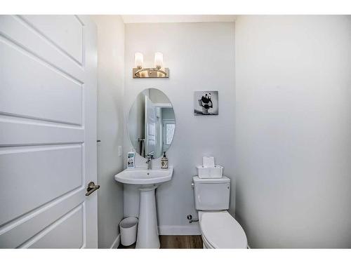 44 Heirloom Crescent Se, Calgary, AB - Indoor Photo Showing Bathroom