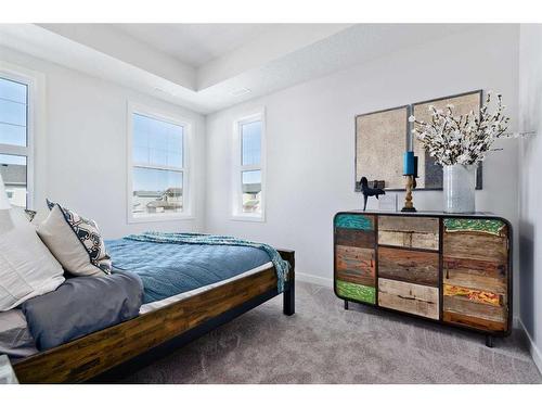 424-115 Sagewood Drive, Airdrie, AB - Indoor Photo Showing Bedroom