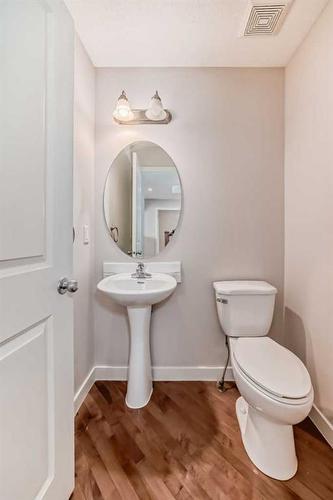 161 Cranwell Bay Se, Calgary, AB - Indoor Photo Showing Bathroom
