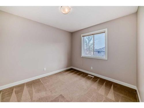 161 Cranwell Bay Se, Calgary, AB - Indoor Photo Showing Other Room