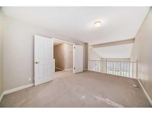 12924 Elbow Drive Sw, Calgary, AB - Indoor Photo Showing Other Room