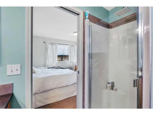 176 Royal Oak Heights Nw, Calgary, AB - Indoor Photo Showing Bathroom