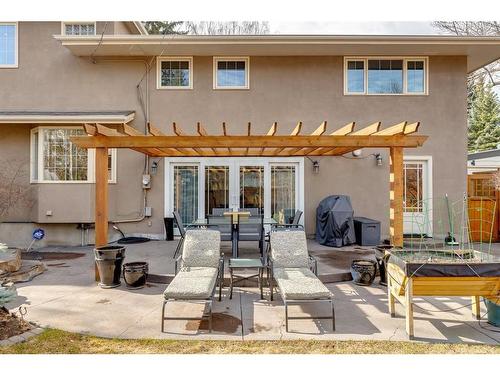 1428 Chardie Place Sw, Calgary, AB - Outdoor